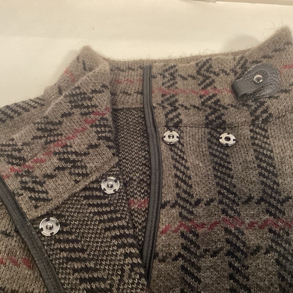 Charlie B Made in Italy Sweater jacket with open bottom Women’s size XL - Picture 5 of 9